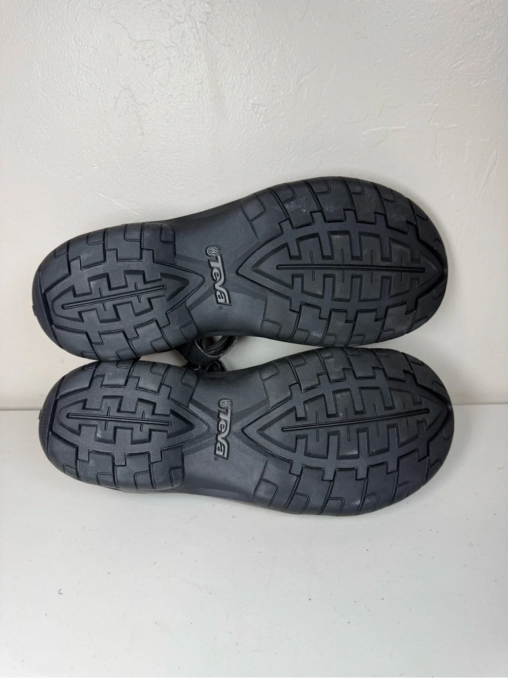 Teva Meacham men's sandals size 11